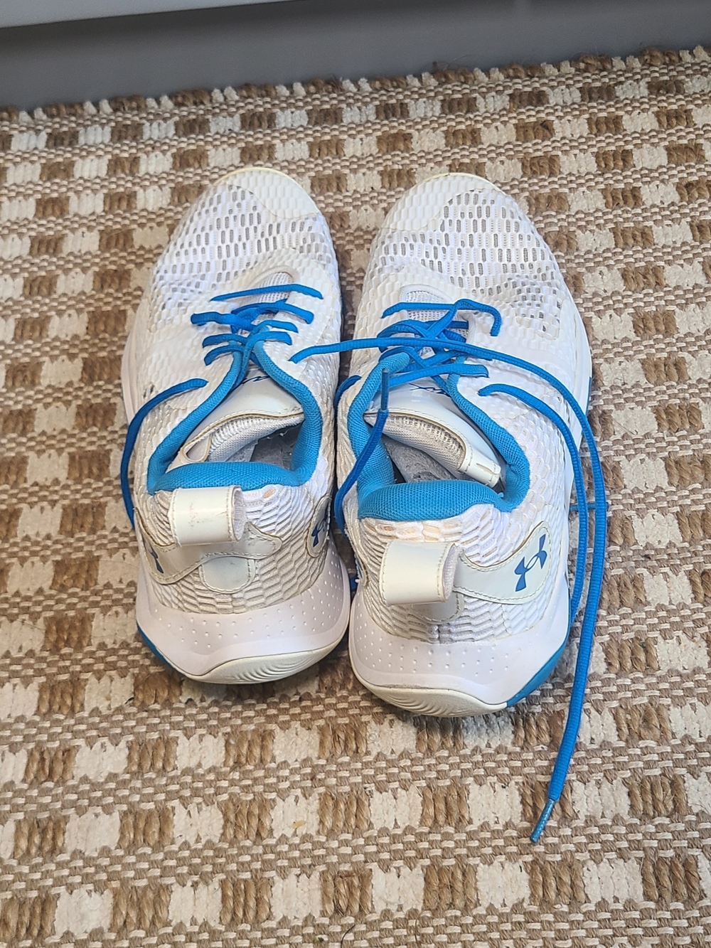 Under Armour Mens White and Blue Athletic Shoes